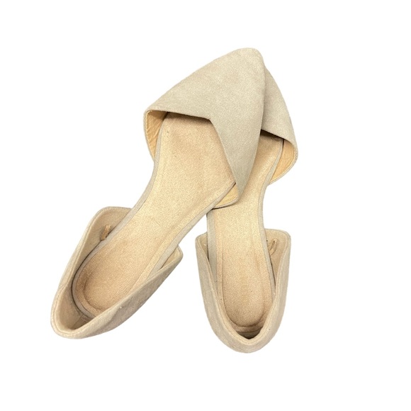 ✨ TAN FLATS✨ - Picture 2 of 7